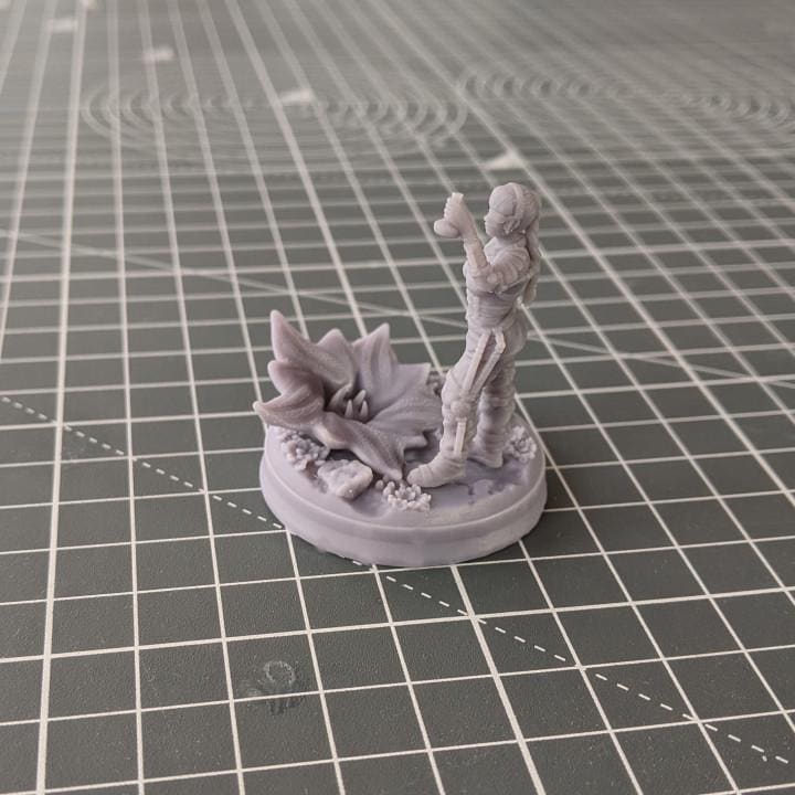 Dr Kaitlin Goodhope - Space Scientist (Space Pioneers Collection) | Mountain Stronghold Corp 28mm/32mm TTRPG Sci-fi Wargaming Hero Miniature
