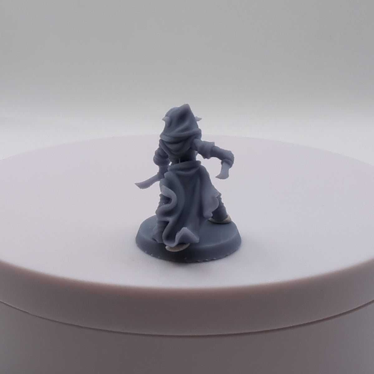 
Goblin Rogue Miniature for DnD Dungeons and Dragons Tabletop RPG Miniatures DnD Rogue Goblin Warrior Fighter 28mm/32mm Scale options
