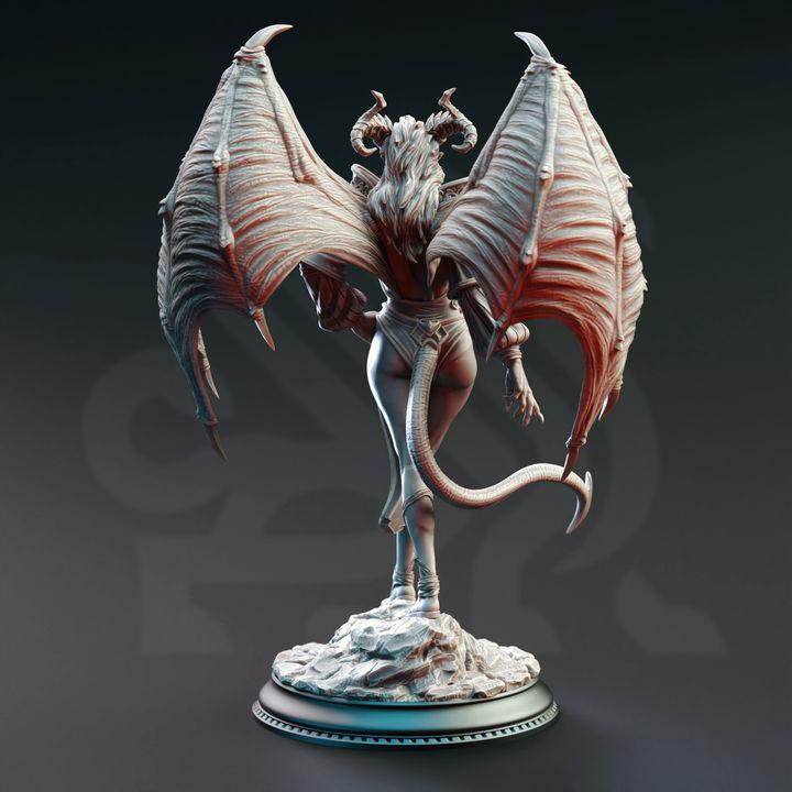 
Female Succubus Miniature Dungeons and Dragons Fantasy Monster Fiend Mini RPG Tabletop Miniature DnD Pathfinder 5e DnD Fortuna - DmS