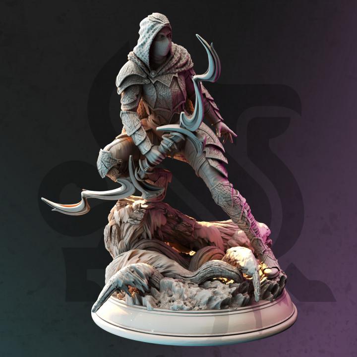 
Masked Drow Swamp Ranger Miniature Dungeons and Dragons 28mm/32mm/38mm Mini RPG Tabletop Miniature DnD Pathfinder 5e DnD Exrin - DmS