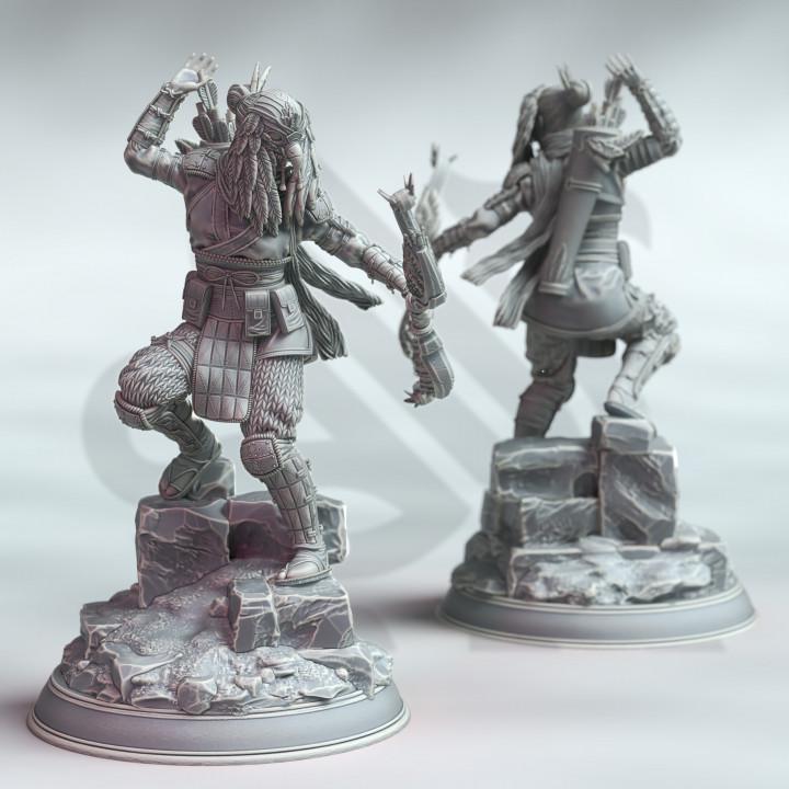 
Unmasked Samurai of the Falcon DnD Dungeons and Dragons 28mm/32mm Fantasy RPG Female  NPC Bow Ranger 5e DnD