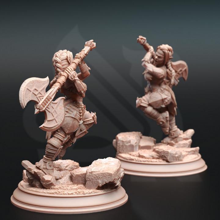 
Duergar Battlerager Barbarian - Gatha | 28mm/32mm/38mm TTRPG Dark Fantasy Cult of Irinax Wargaming Short Dwarven Fighter NPC Liturium War