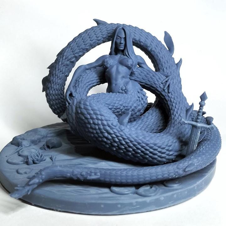 
Lady Serpent Dungeons and Dragons 28mm/32mm TTRPG Snake Scale Miniature Abomination Serpent  - GG