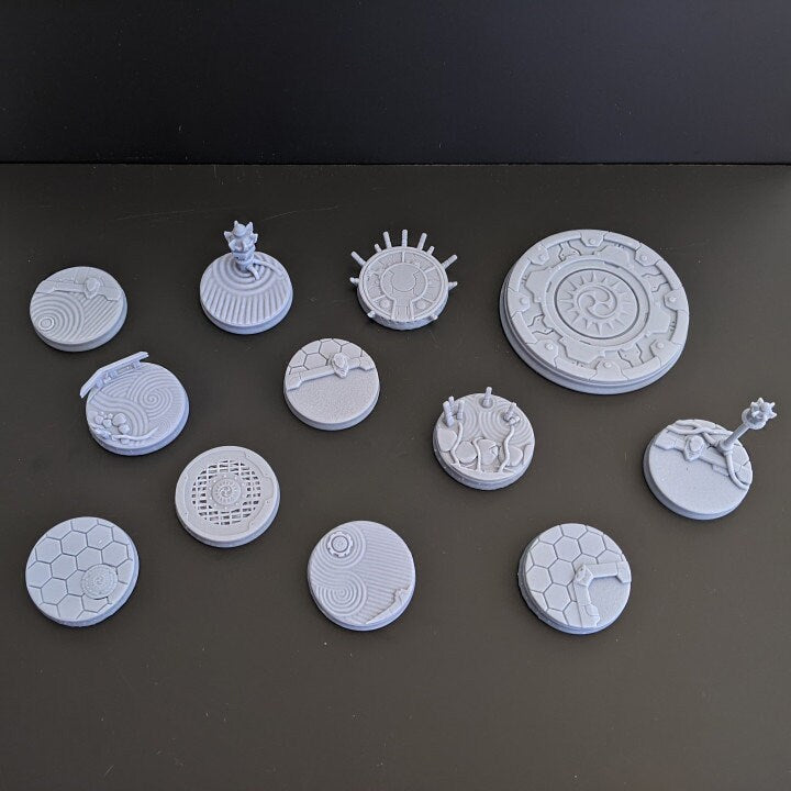 
Scifi Round Bases for D&D Miniatures, 30mm and 40mm Dungeons and Dragons, Zen Garden, Pathfinder, Tabletop Display Bases TTRPG Fantasy Base