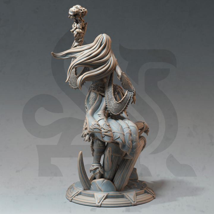 
Elven Illusionist Elf Sorcerer Miniature DnD Dungeons and Dragons 28mm/32mm TTRPG Fantasy Miniature Pathfinder 5e DnD Female Elf