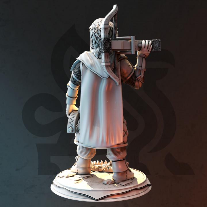 
Half Dwarf Hunter DnD Dungeons and Dragons 28mm/32mm TTRPG Fantasy Wargame Miniature DnD 5e Pathfinder Vraglin Okrod Dwarf Fantasy Character