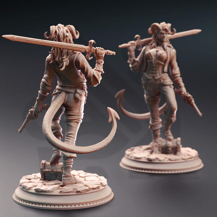
Female Tiefling Rogue Dungeons and Dragons 28mm/32mm/38mm Mini RPG Tabletop Miniature DnD Painting Pathfinder 5e DnD Syntheia - DmS