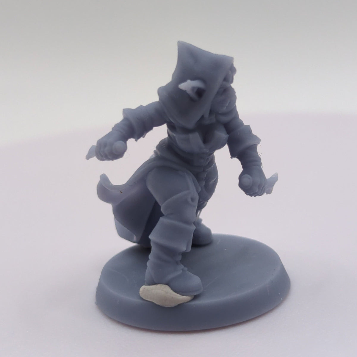 
Goblin Rogue Miniature for DnD Dungeons and Dragons Tabletop RPG Miniatures DnD Rogue Goblin Warrior Fighter 28mm/32mm Scale options
