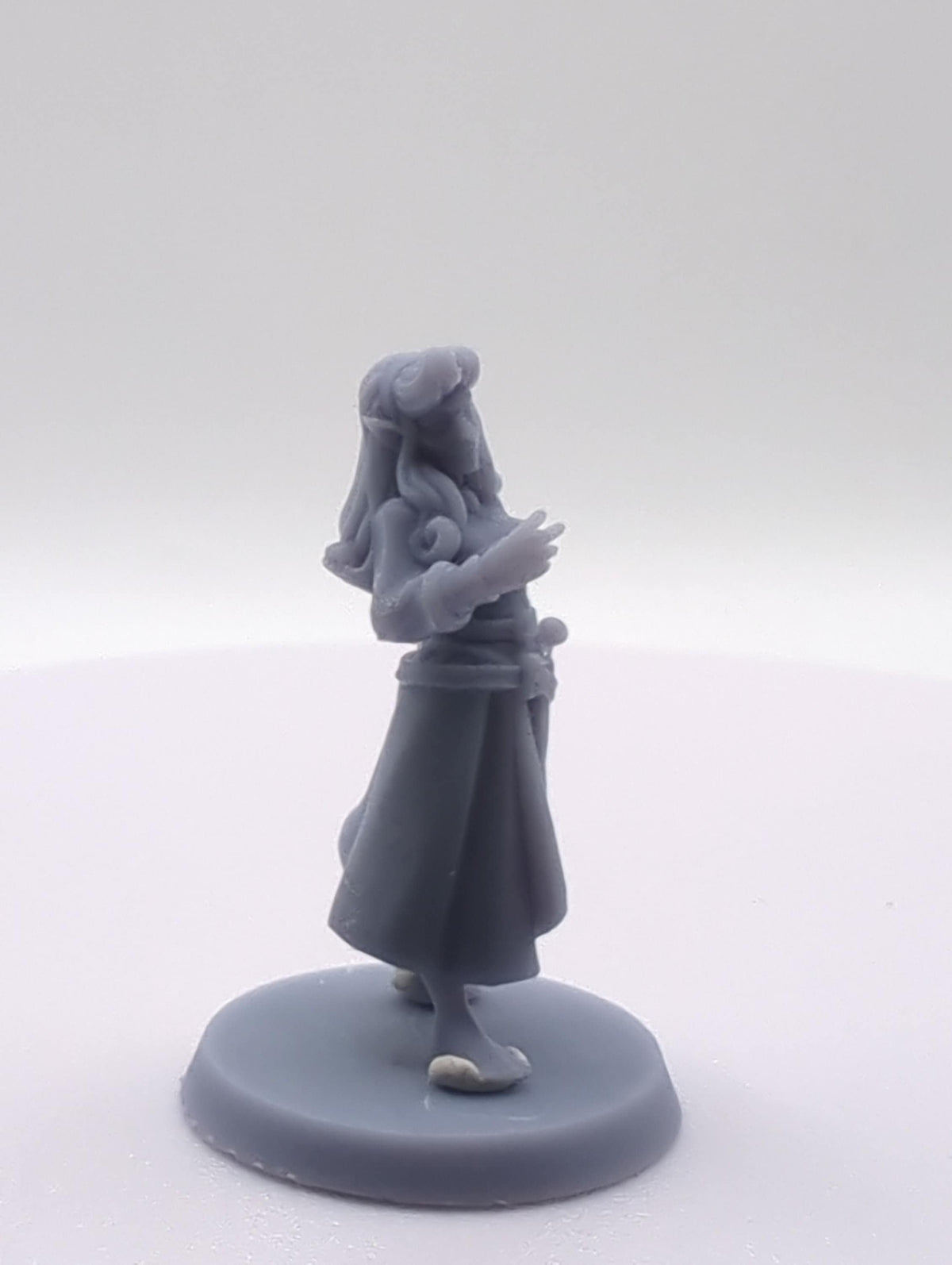 
Royal Princess DnD Dungeons and Dragons 28mm/32mm TTRPG Wargame Miniatures Townsfolk NPC