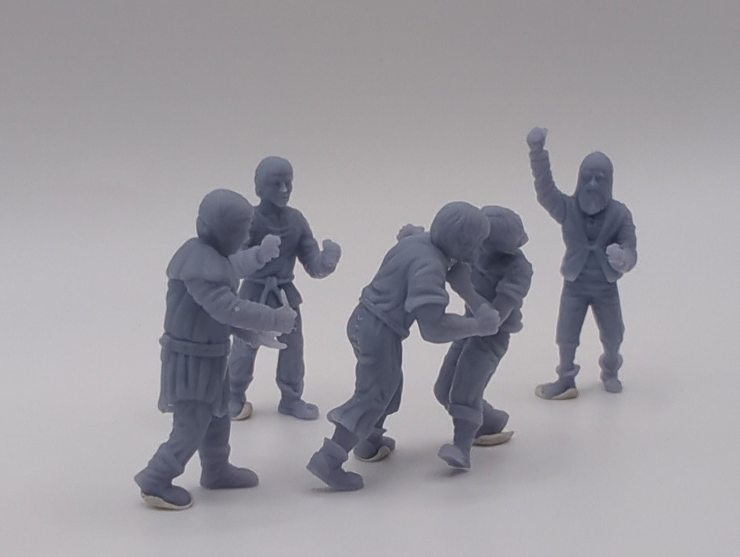 Bar Fight Miniatures DnD Dungeons and Dragons TTRPG Hooligans for Tavern Bar Fighter Scene 28mm 32mm Townsfolk Miniatures by Tiny Furniture