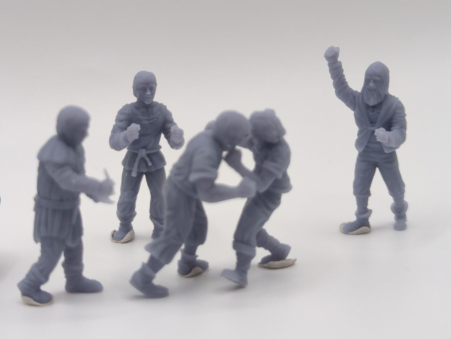 Bar Fight Miniatures DnD Dungeons and Dragons TTRPG Hooligans for Tavern Bar Fighter Scene 28mm 32mm Townsfolk Miniatures by Tiny Furniture