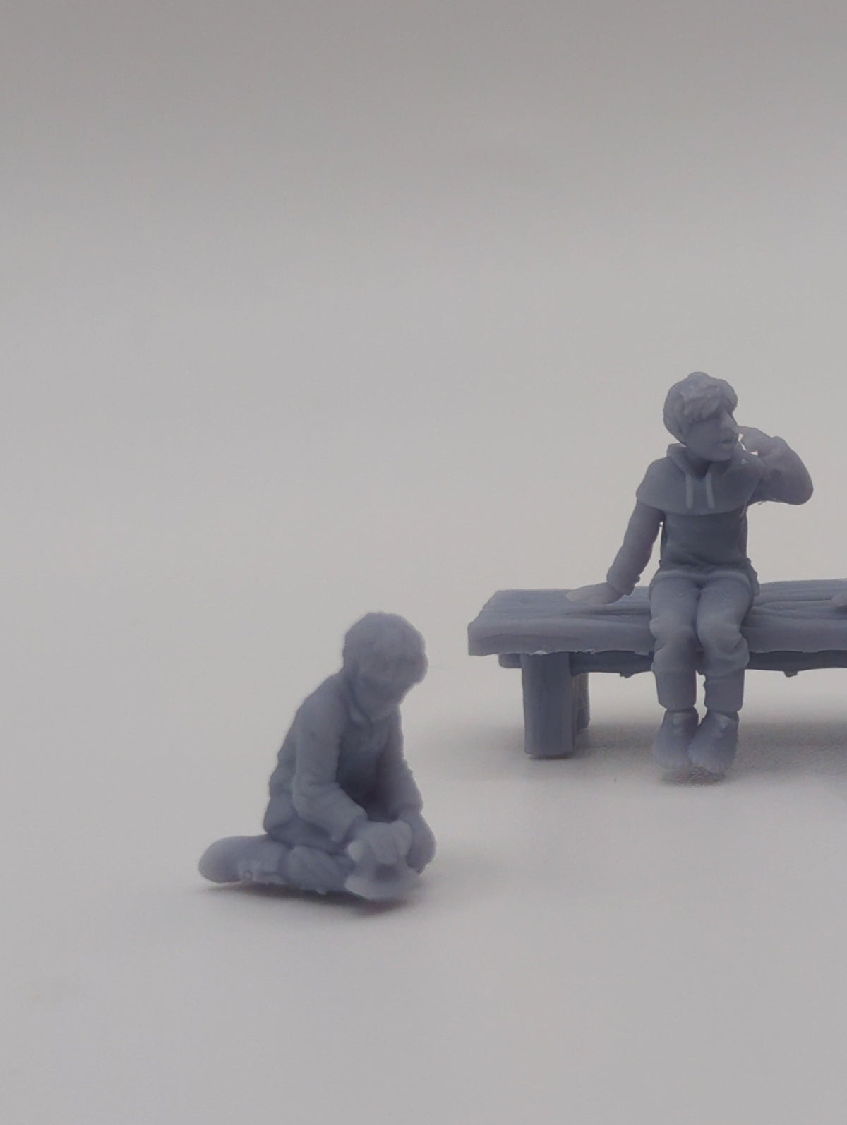 
Park Miniature Scatter Terrain DnD Dungeons and Dragons 28mm/32mm Sitting Children NPCs Wargame Miniatures Townsfolk NPC Children RPG Minis
