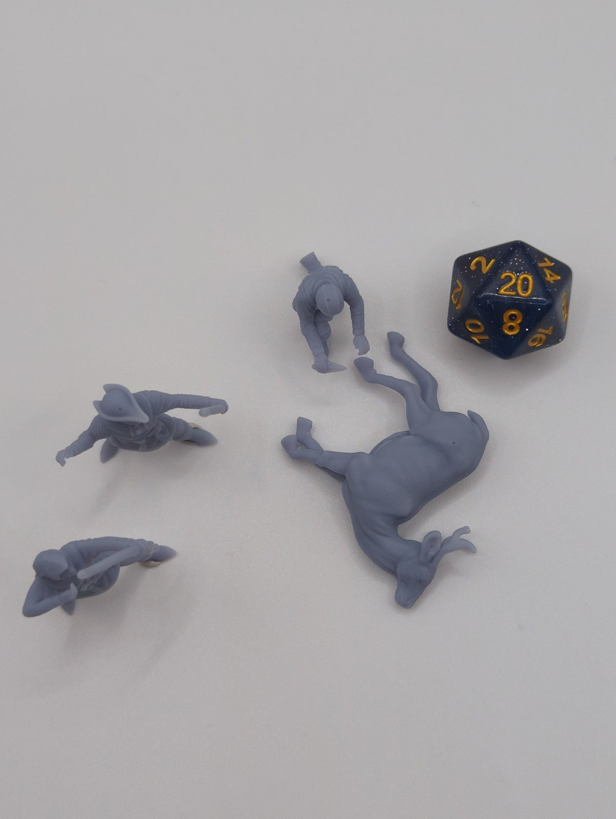 
Hunters Miniature Set for DnD, Dungeons and Dragons, Wilderness Scenes, TTRPG Miniature, Wargames Tabletop Games, 28/32mm - Tiny Furniture