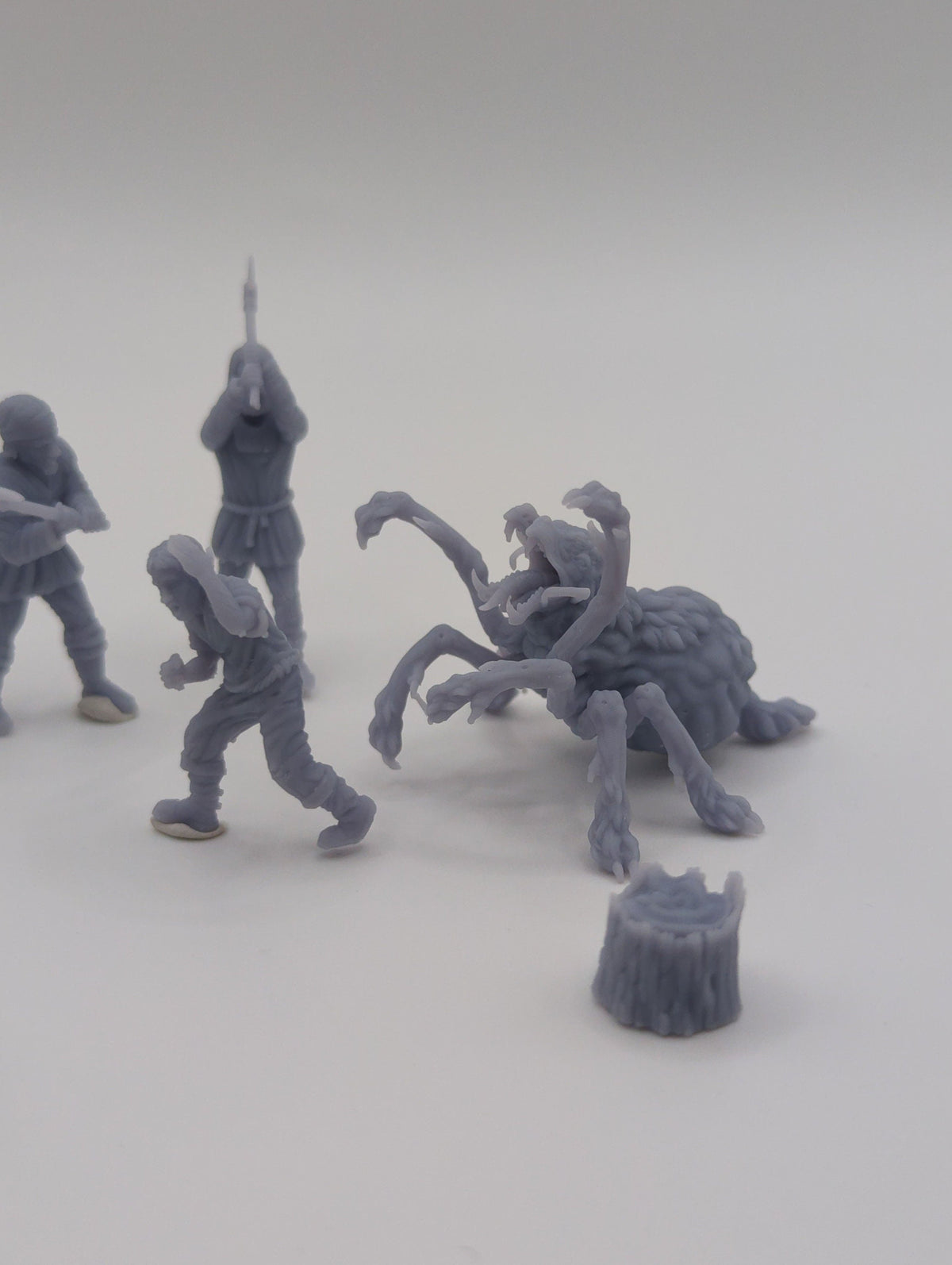 
Lumberjacks Miniature Set for DnD, Dungeons and Dragons, Forest Encounter, TTRPG Miniature, Wargames Tabletop Game, 28/32mm - Tiny Furniture