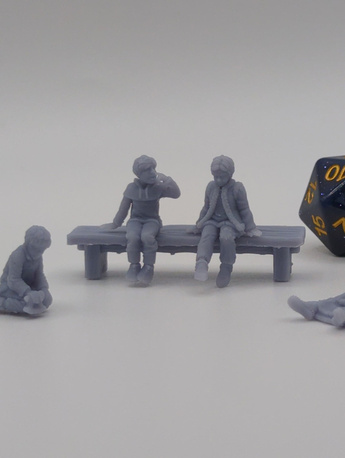 
Park Miniature Scatter Terrain DnD Dungeons and Dragons 28mm/32mm Sitting Children NPCs Wargame Miniatures Townsfolk NPC Children RPG Minis