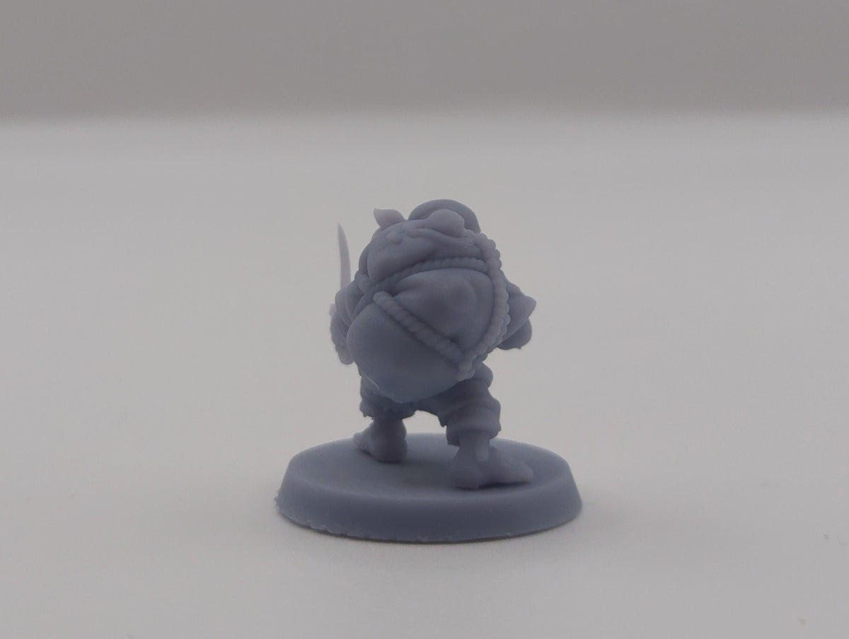
Halfling Thief DnD Dungeons and Dragons 28mm/32mm Townsfolk thief NPC Masked Miniature TTRPG Rogue burglar Mordheim Dark Fantasy