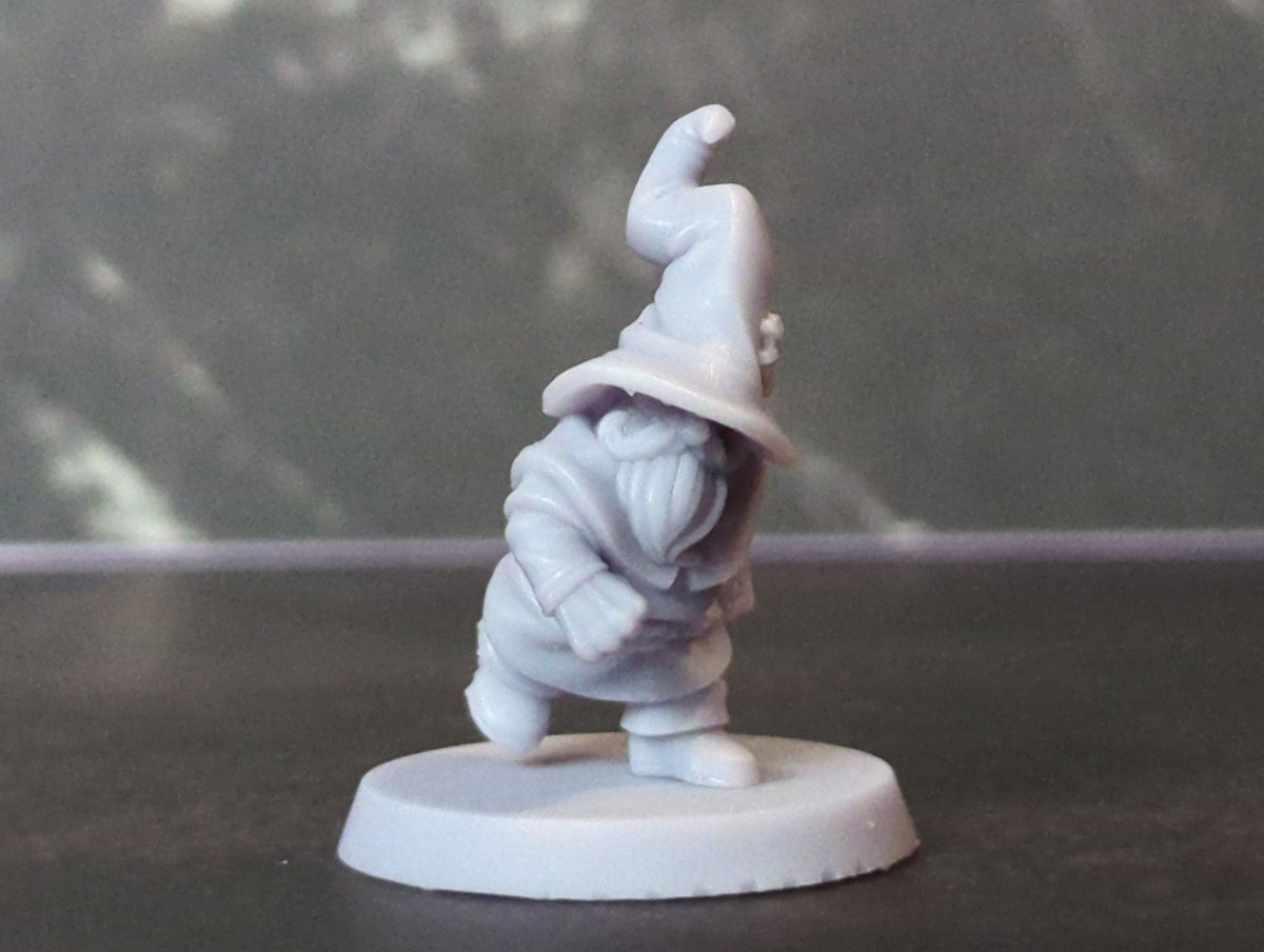 
Gnome Miniature, DnD, Dungeons and Dragons, Warband, Fantasy 5E, 28mm or 32mm, Tabletop RPG miniatures by Vae Victis