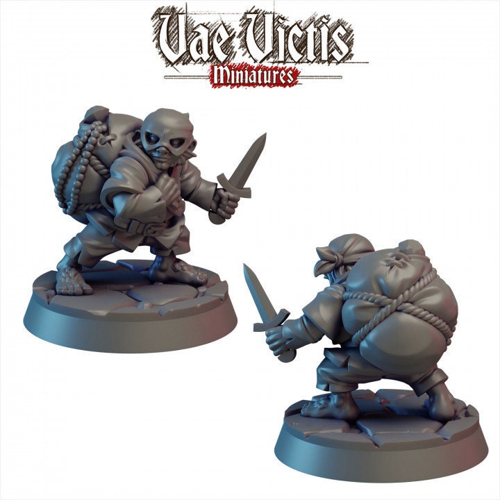 
Halfling Thief DnD Dungeons and Dragons 28mm/32mm Townsfolk thief NPC Masked Miniature TTRPG Rogue burglar Mordheim Dark Fantasy