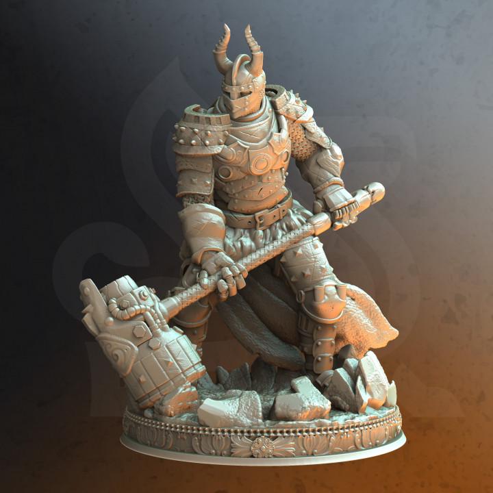 
Armored Viking warrior with hammer miniature