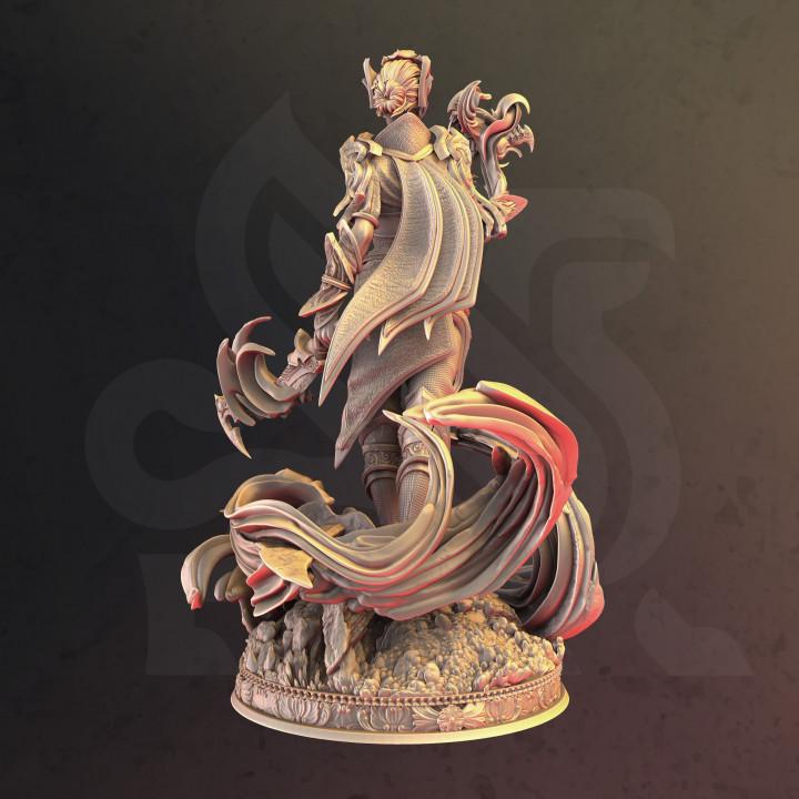 
Elven Spellsword Rylena alternate view