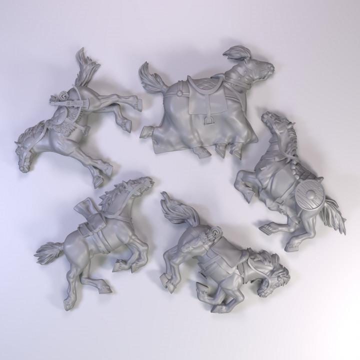 
5pc Dead Horses DnD Dungeons and Dragons 28mm/32mm TTRPG Wargame Horse Corpses Harvest of War Miniature Scatter Scenery Horse Casualties