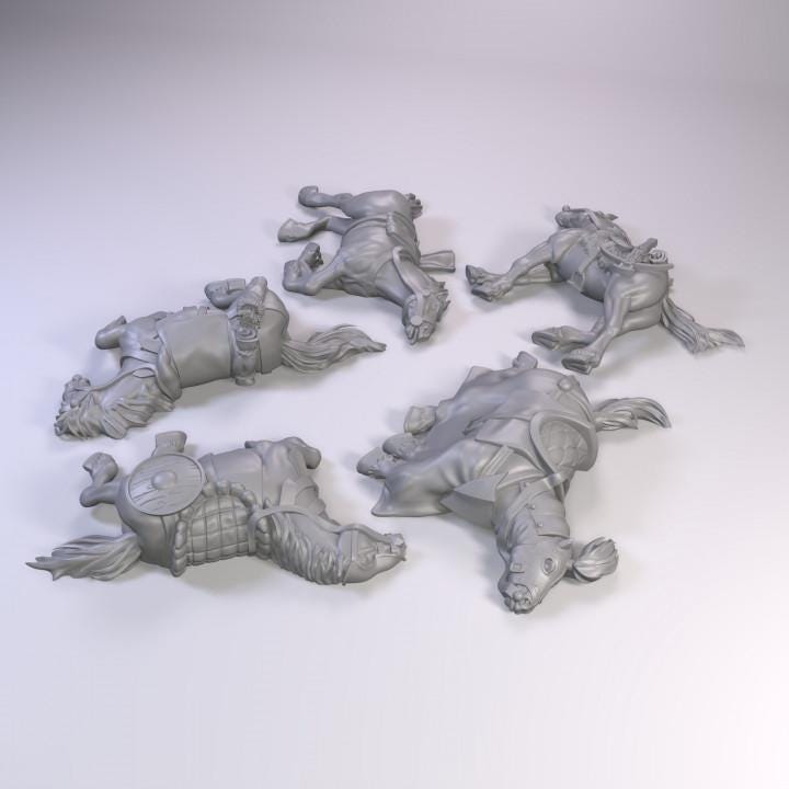 
5pc Dead Horses DnD Dungeons and Dragons 28mm/32mm TTRPG Wargame Horse Corpses Harvest of War Miniature Scatter Scenery Horse Casualties
